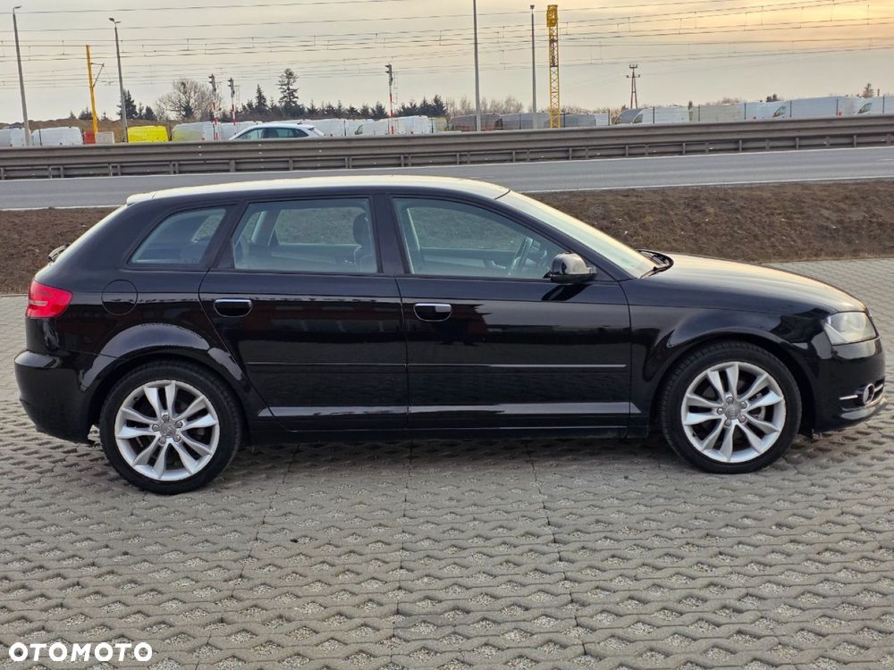 Audi A3 Sportback - 8