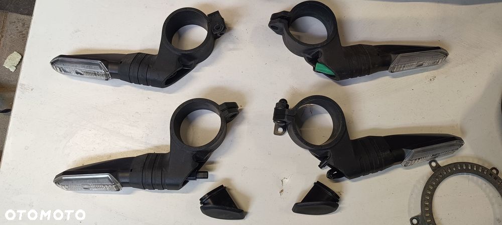 HONDA CB1000R SC80 KOLEKTORY WYDECH CHŁODNICA OWIEWKA BOCZEK KIERUNKOWSKAZ SKRZYNIA BIEGÓW - 2