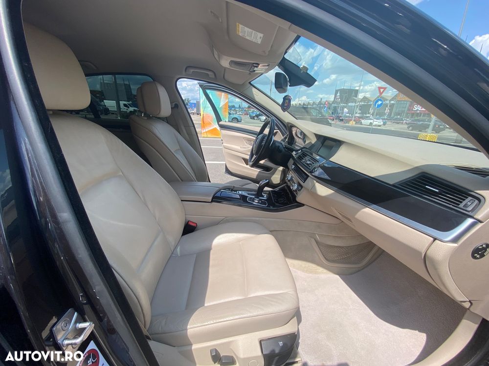 BMW Seria 5 528i xDrive - 7