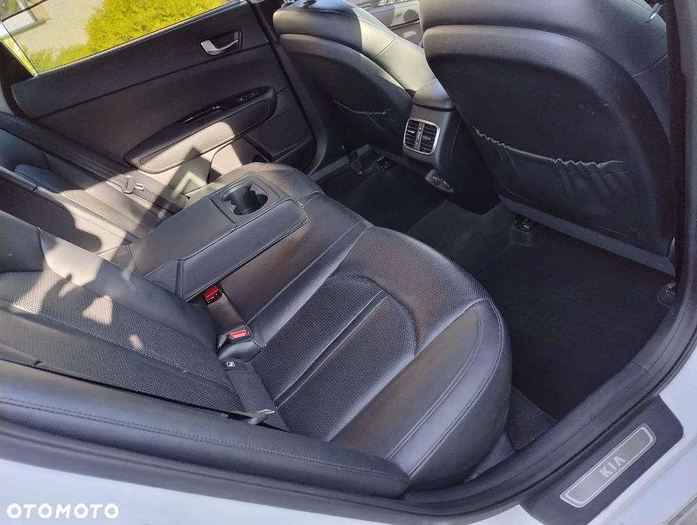 Kia Optima 1.7 CRDI DCT Business Supreme - 25