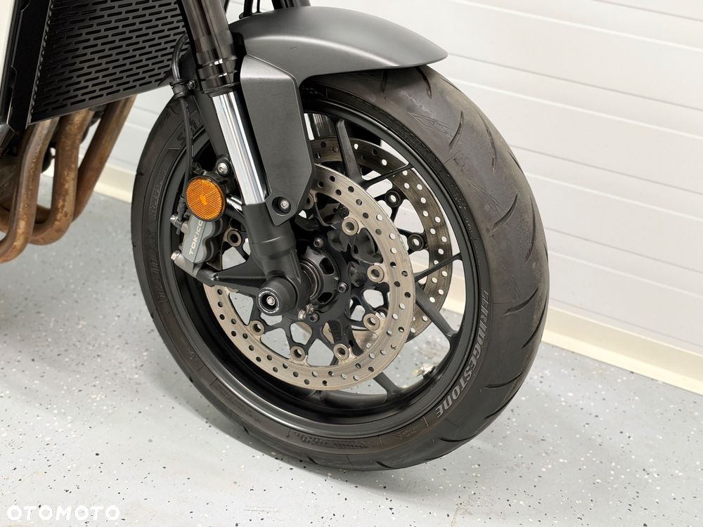 Honda CB - 18
