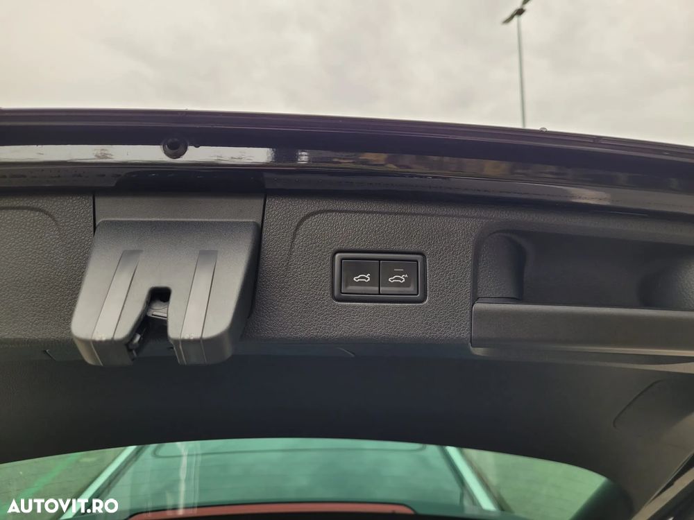 Volkswagen Passat Variant 2.0 TSI DSG 4Motion Highline - 12