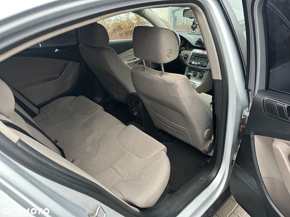 Volkswagen Passat 2.0 FSI Automatik Comfortline - 15