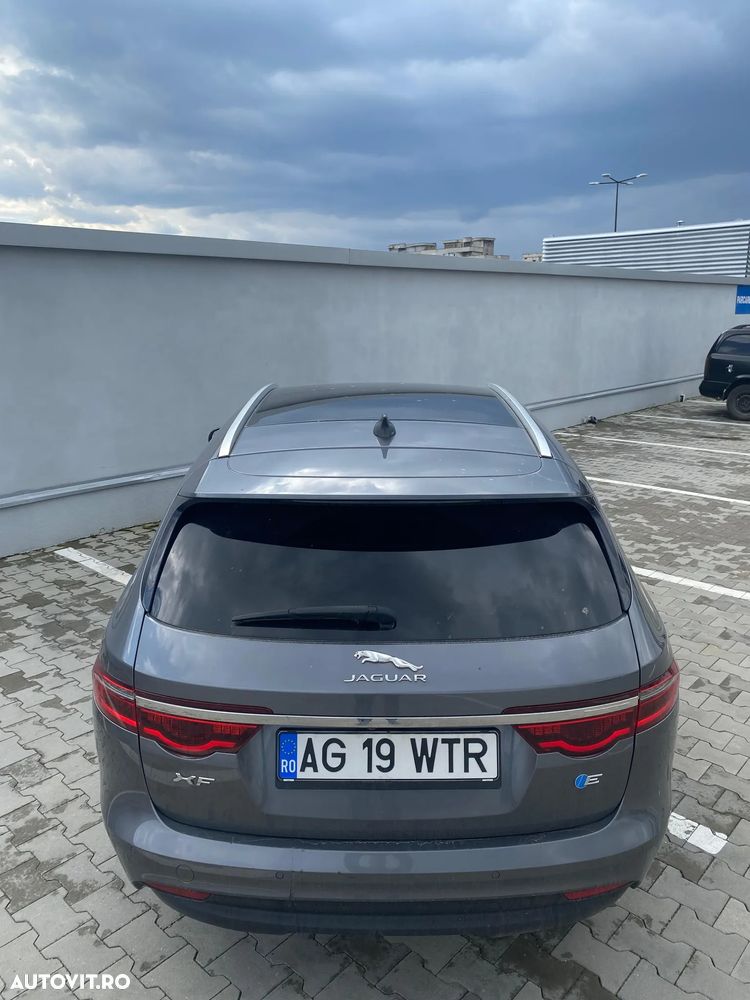 Jaguar XF 20d RWD E-Performance Prestige - 4