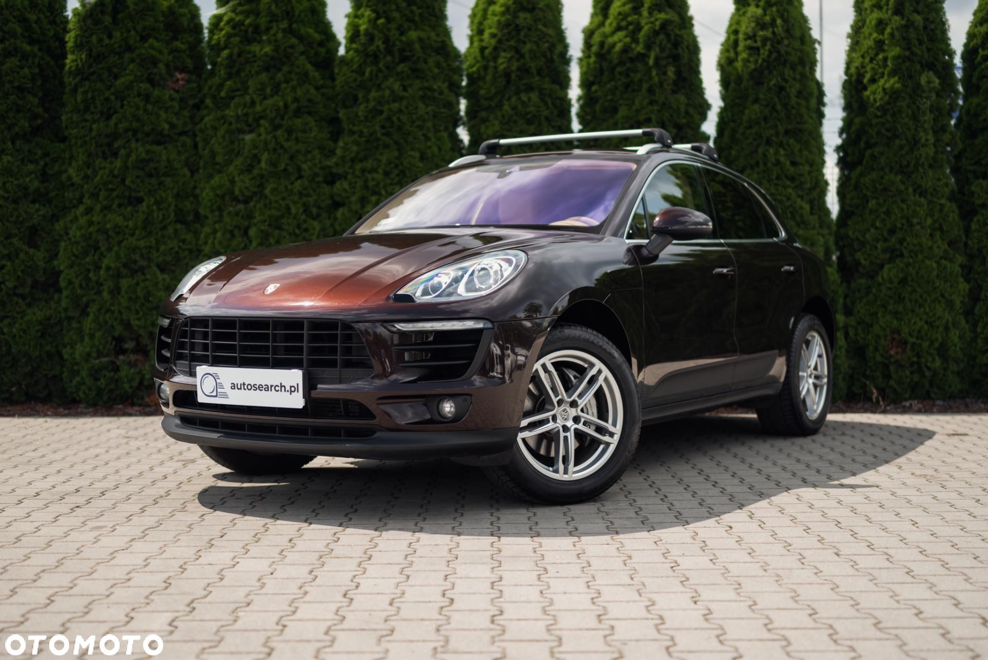 Porsche Macan - 1