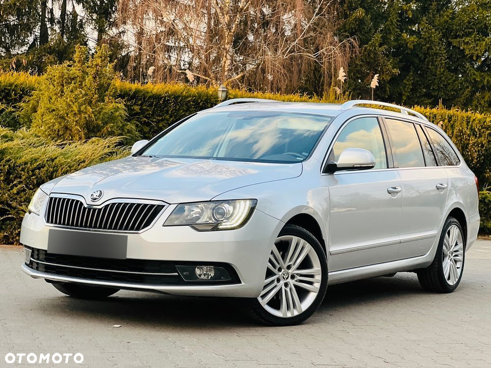 Skoda Superb 2.0 TDI DSG Exclusive - 2