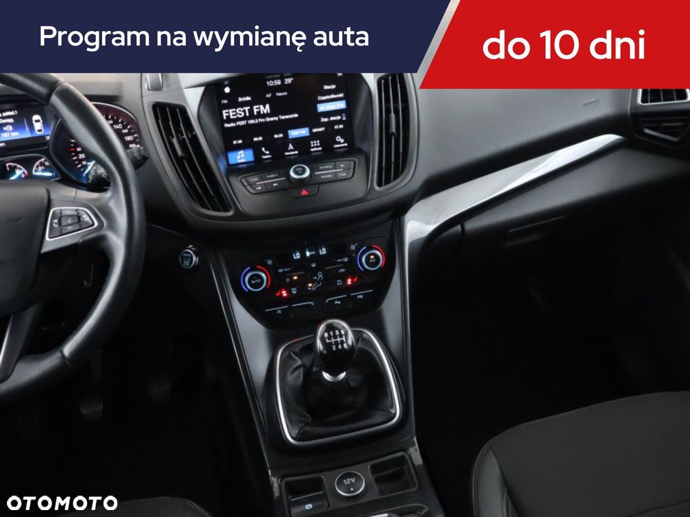 Ford Kuga - 10