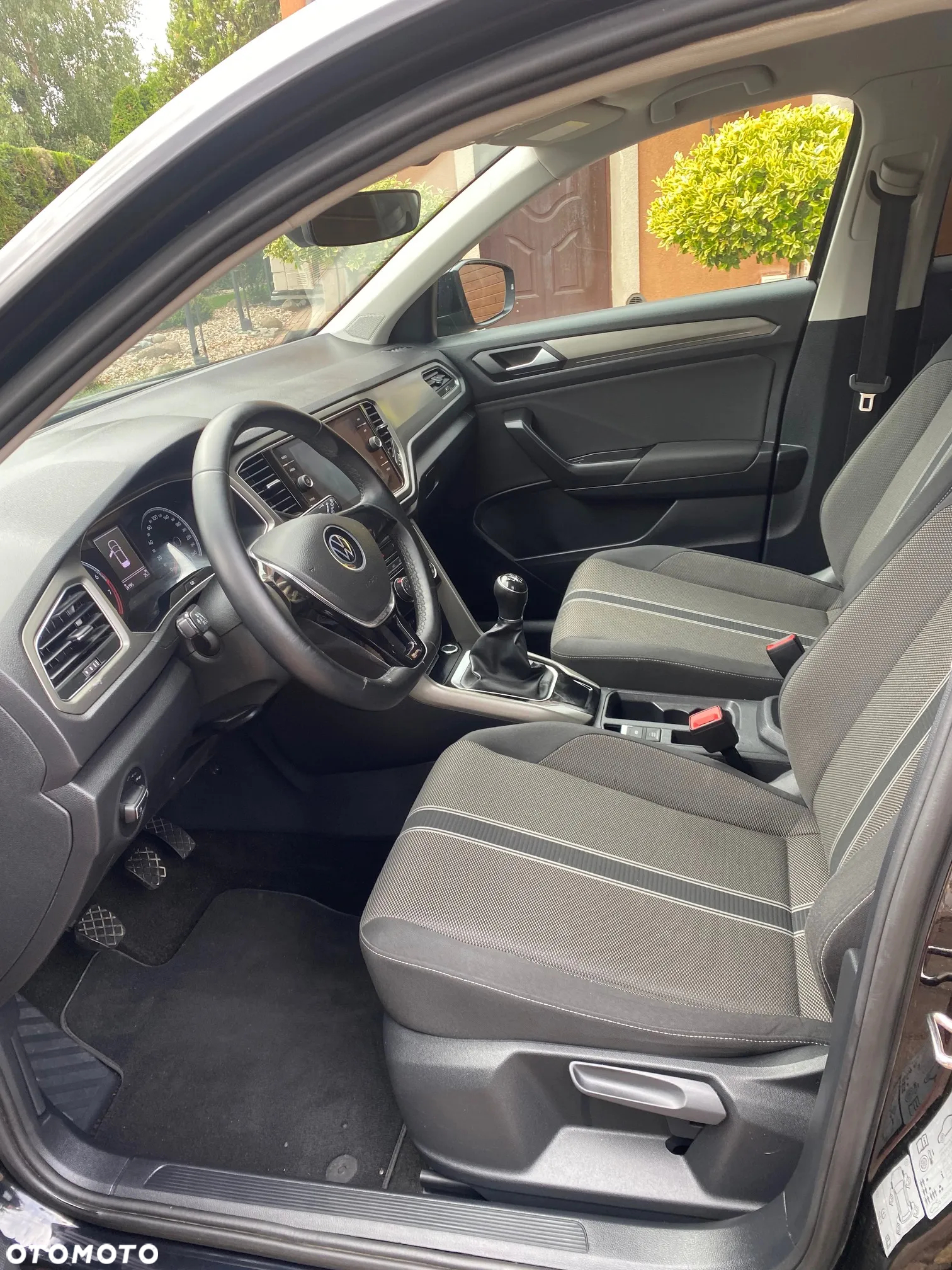 Volkswagen T-Roc 1.0 TSI Advance - 11