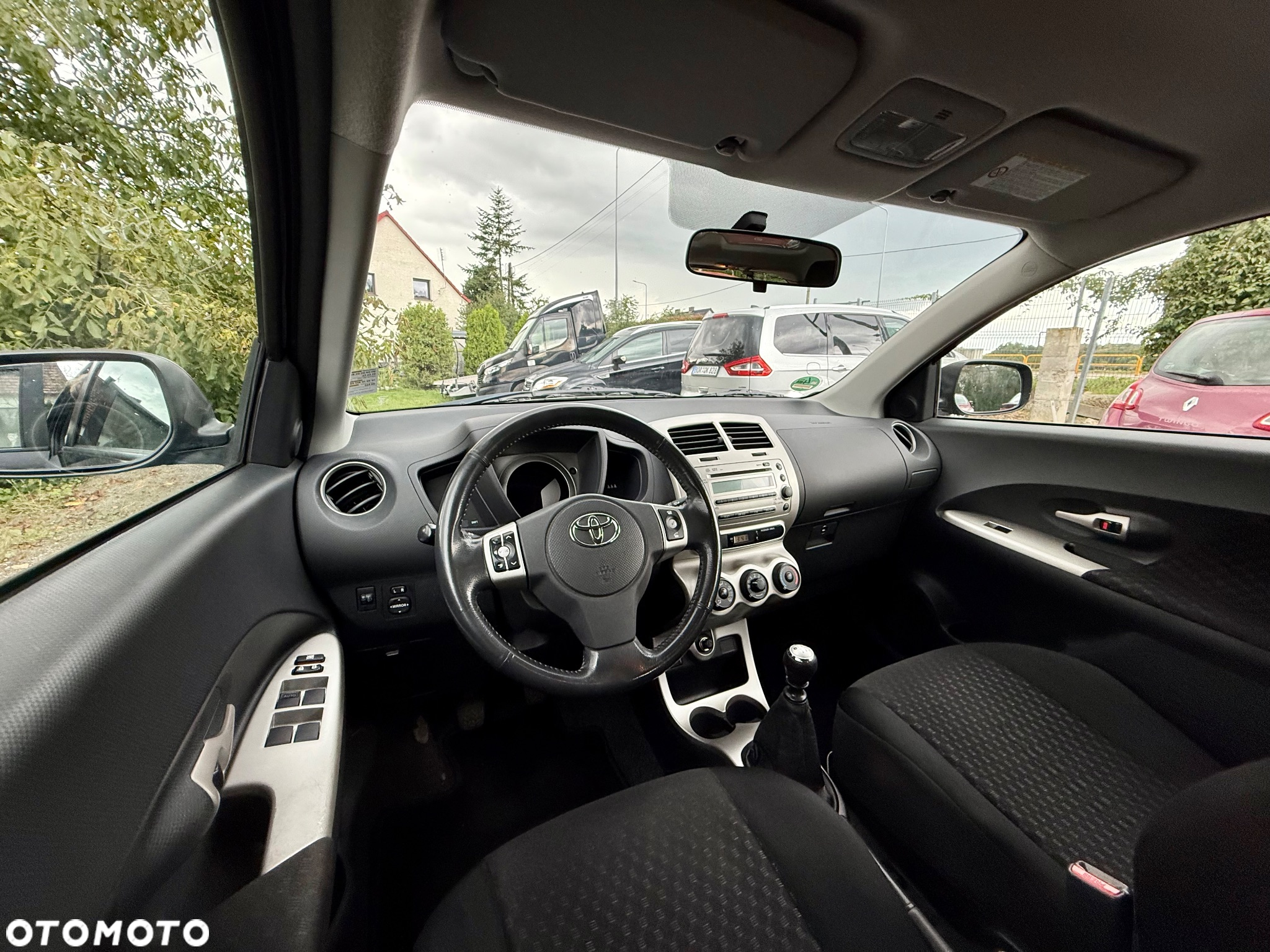 Toyota Urban Cruiser 1.33 4x2 Town - 26