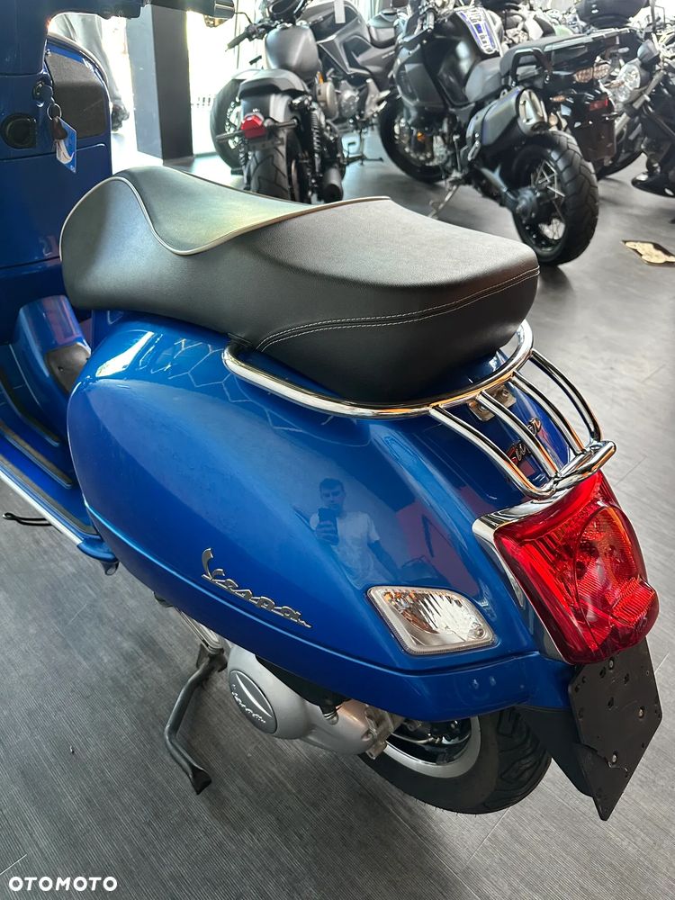 Vespa GTS - 21