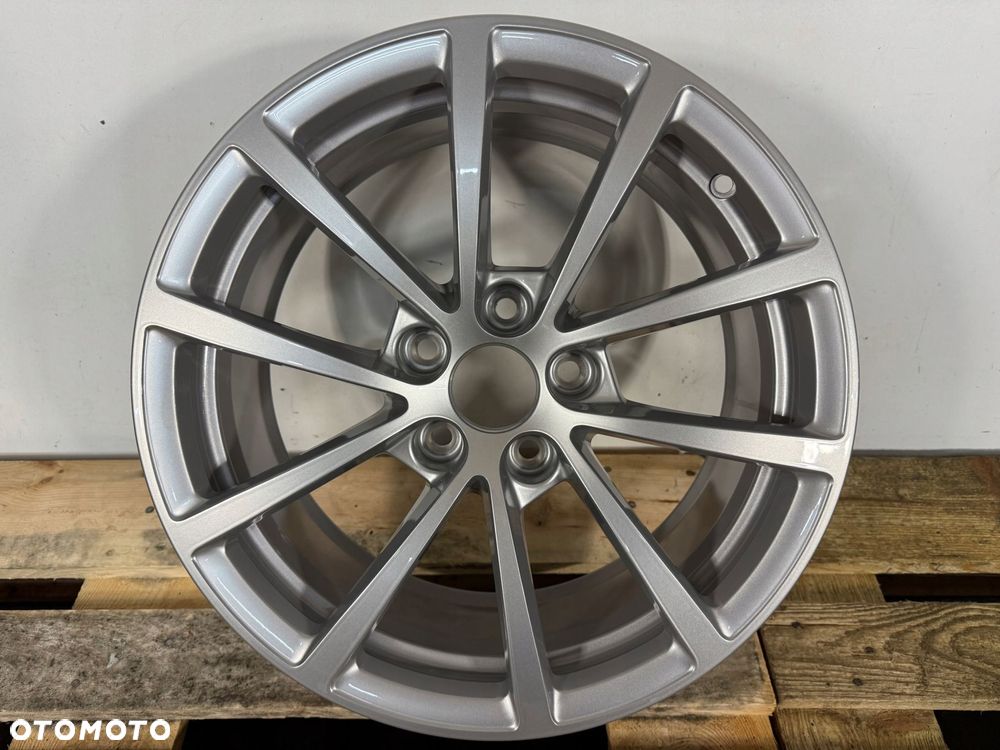 felga aluminiowa audi a6 c8 4k 4k0 17" 7.5 4k0601025 nowka oryginalna