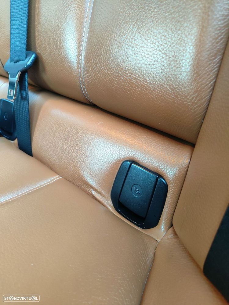 BMW 320 d Auto Line Sport - 36