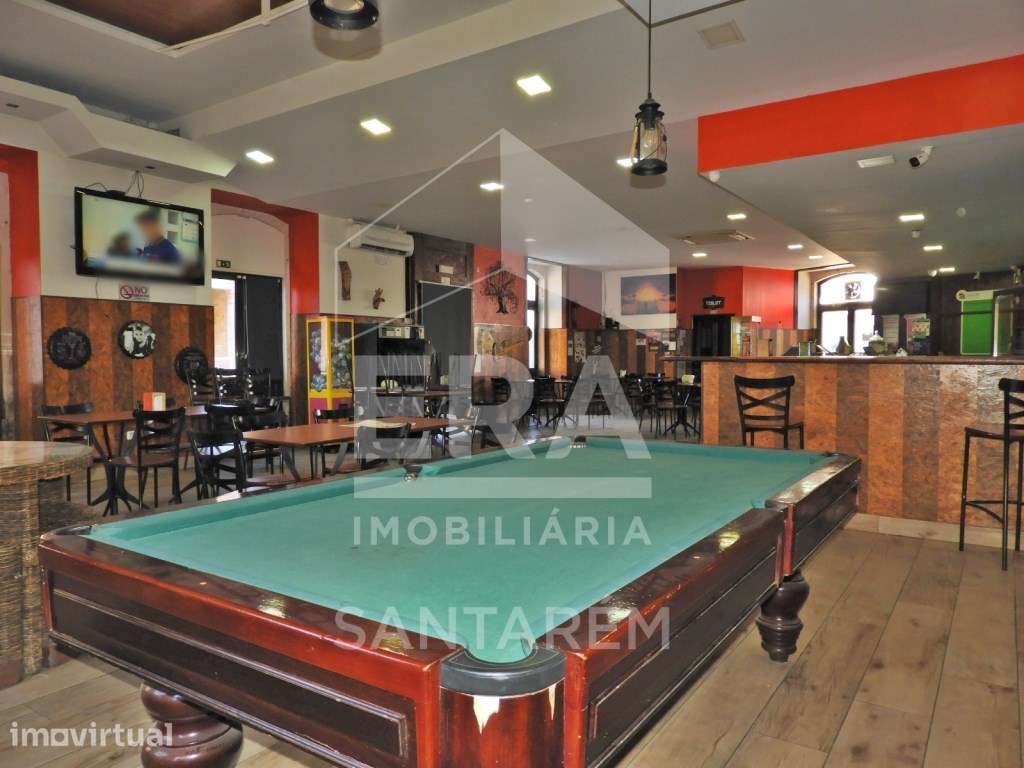 Prédio de 2 pisos com área bruta de 506 m2 - Grande imagem: 3/8