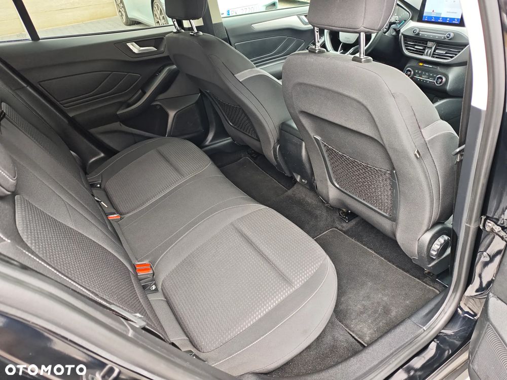 Ford Focus - 13