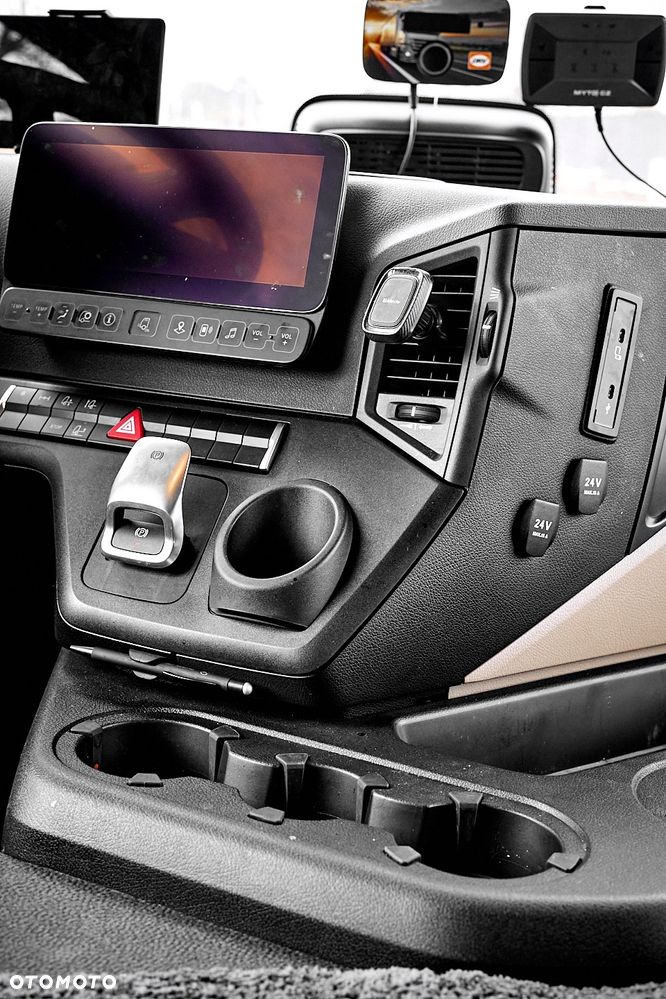 Mercedes-Benz ACTROS - 23