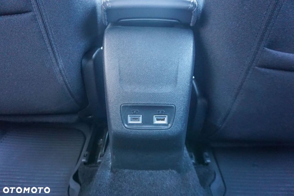 Peugeot 2008 1.2 PureTech Allure S&S - 32