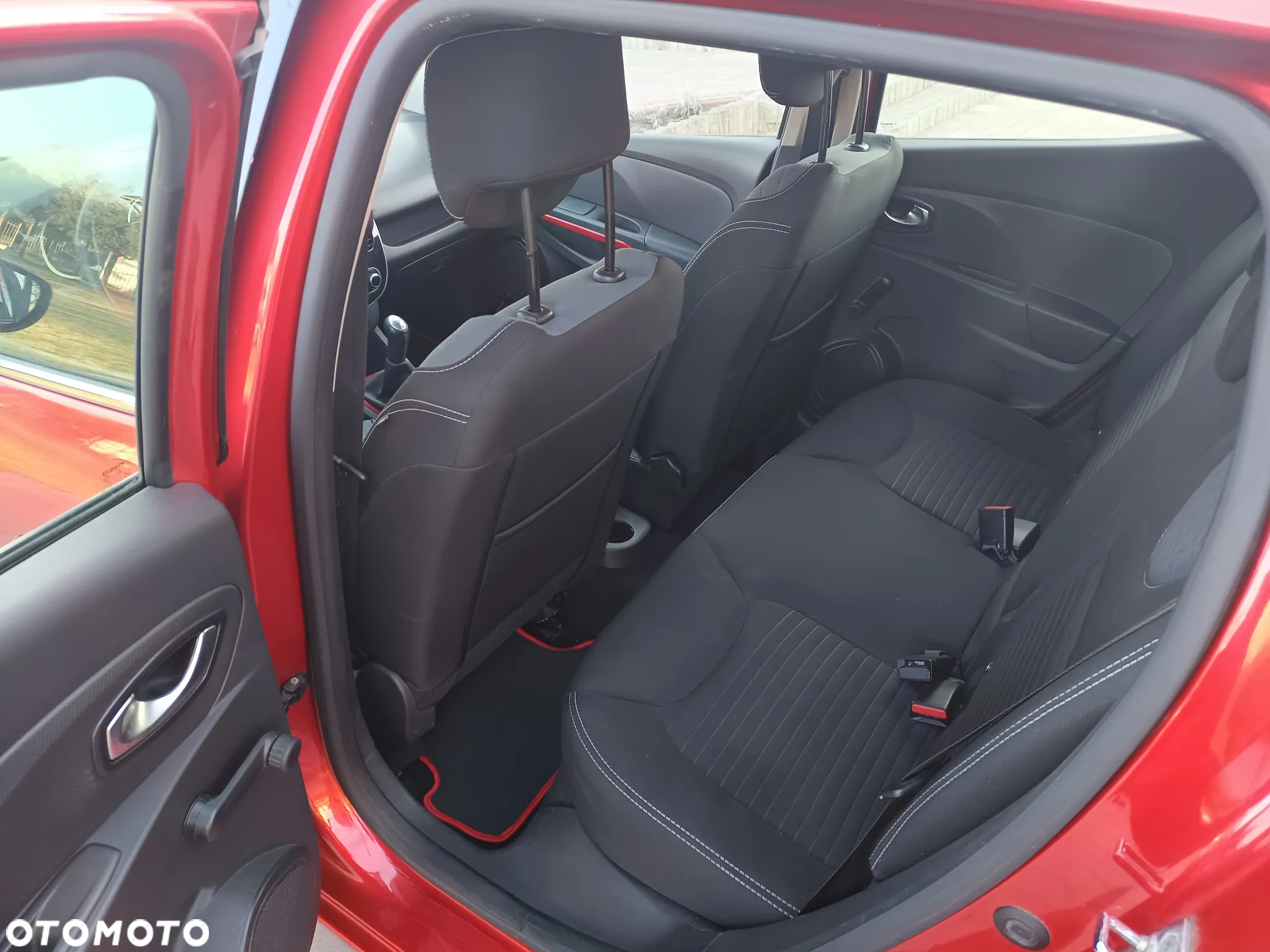 Renault Clio - 11