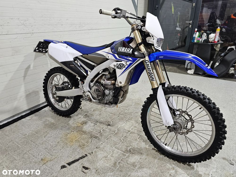 Yamaha YZF - 12