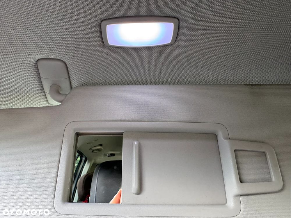 Volkswagen Touran 1.5 TSI EVO Highline DSG - 25