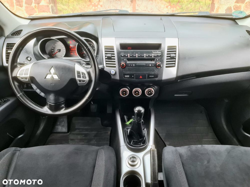 Mitsubishi Outlander 2.4 4WD Invite - 8