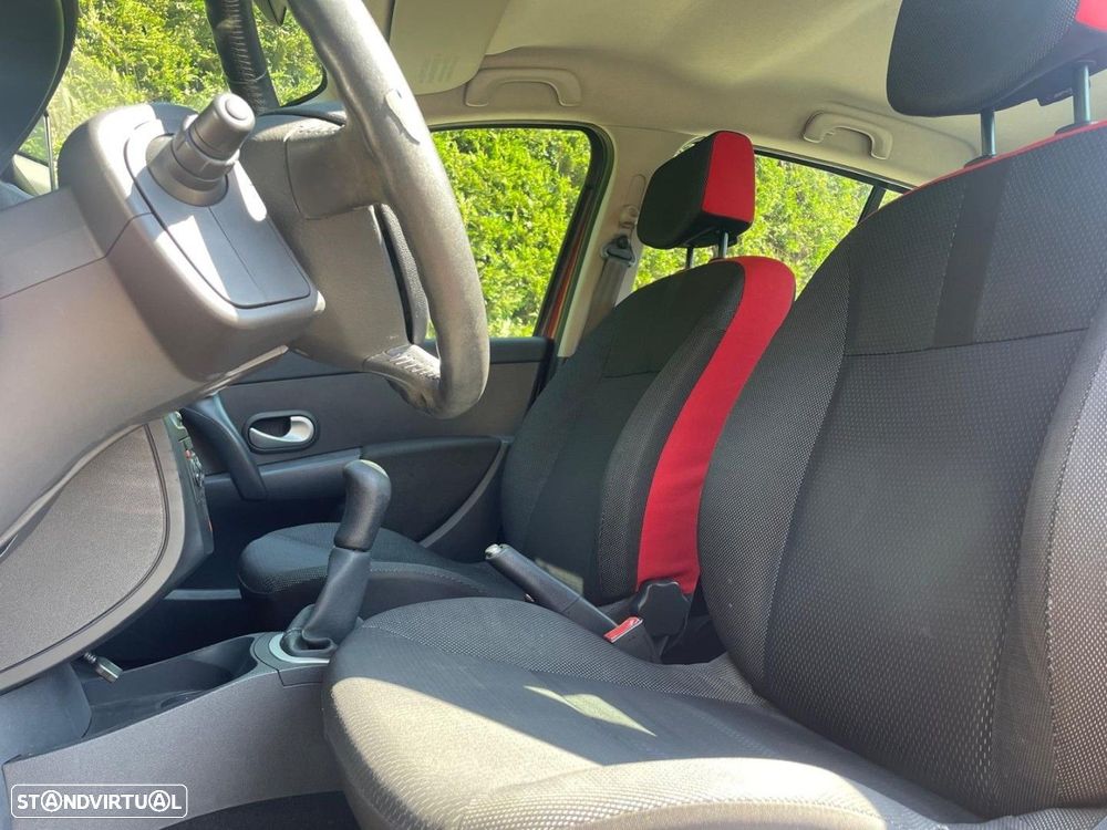 Renault Clio 1.2 16V Rip Curl - 5