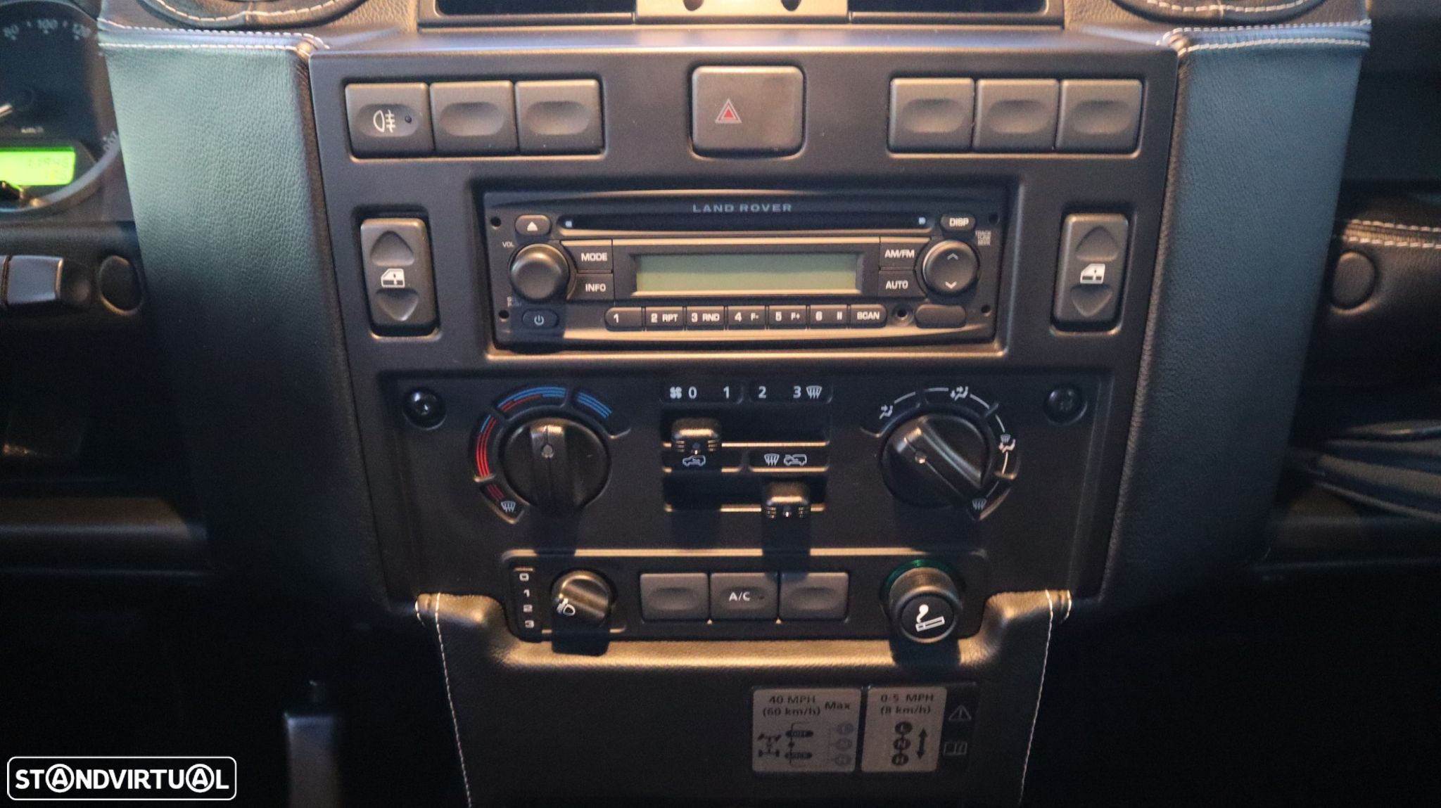 Land Rover Defender 110 CC 2.2 CRD E - 20