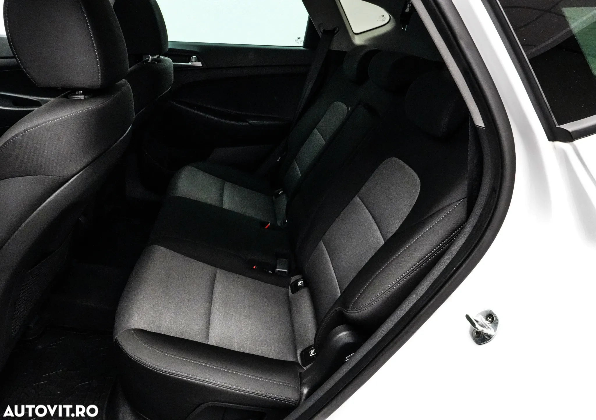 Hyundai Tucson 1.6 CRDi 4WD 6MT Premium - 13