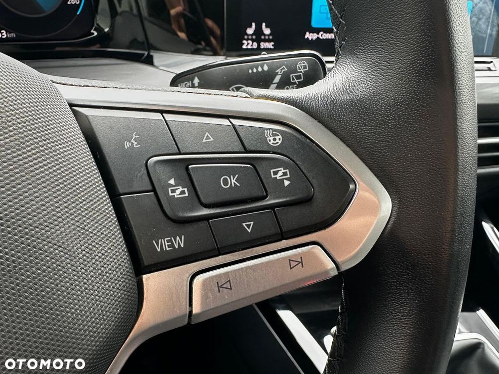 Volkswagen Golf 1.5 TSI EVO Style - 11