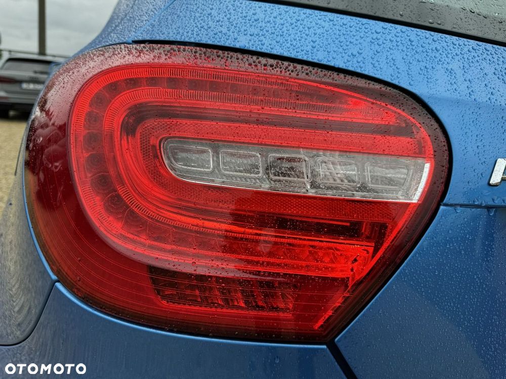 Mercedes-Benz Klasa A 180 BlueEfficiency Edition - 26