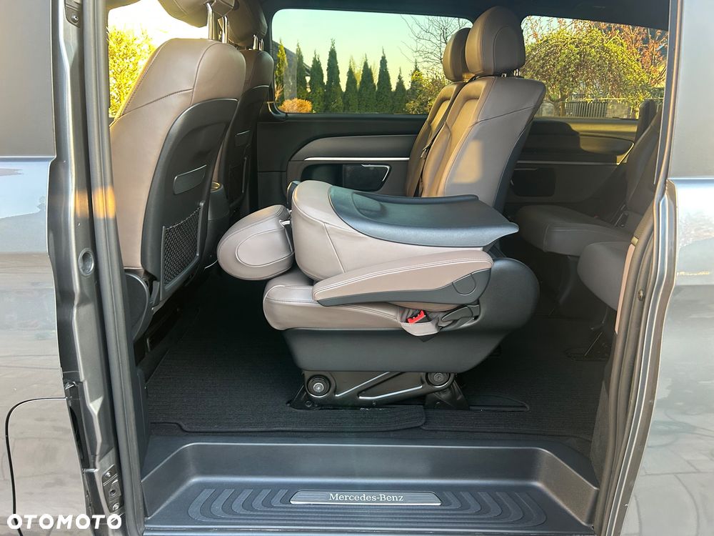 Mercedes-Benz Klasa V 300 d lang 4Matic 9G-TRONIC Exclusive Edition - 14