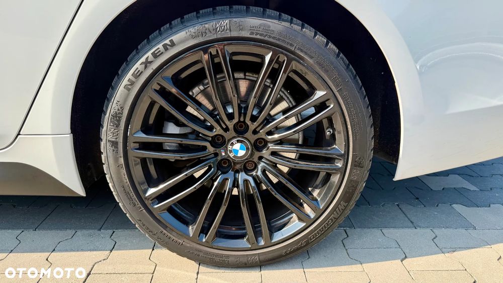 BMW Seria 5 520d xDrive M Sport sport - 13
