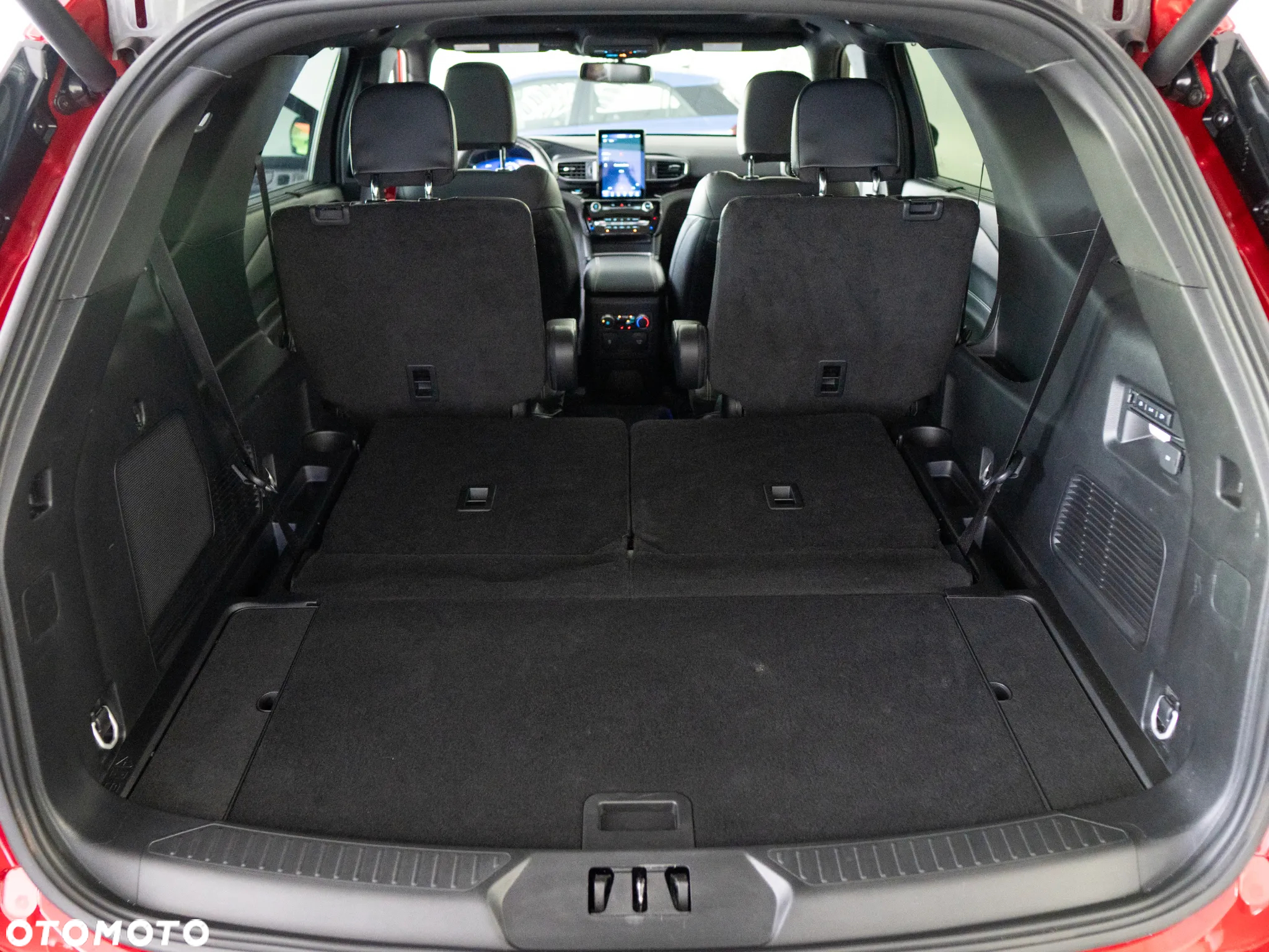 Ford Explorer - 37