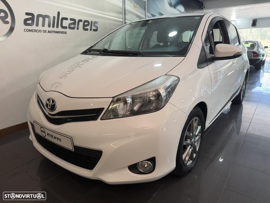Toyota Yaris 2014 photo 2