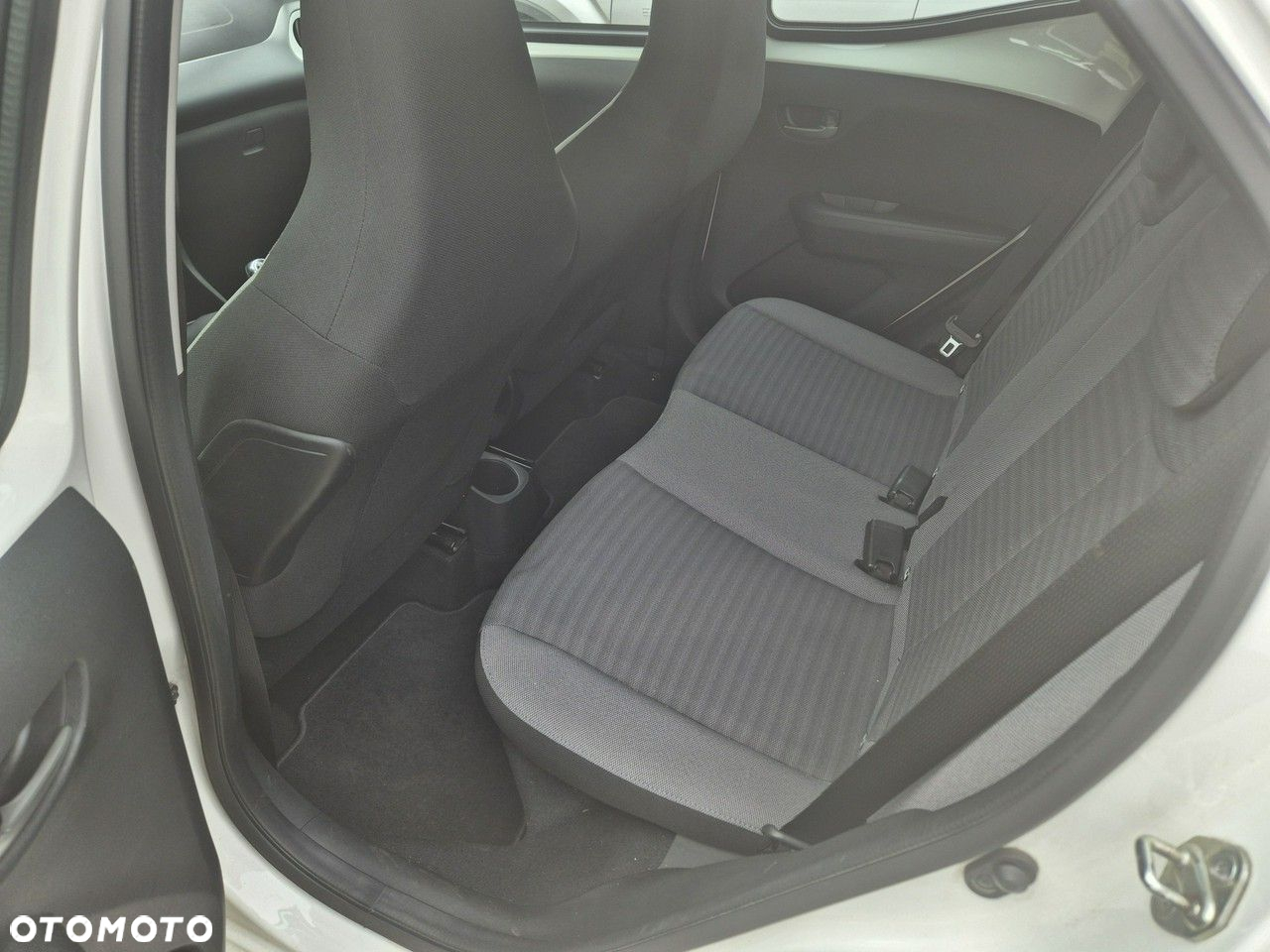 Toyota Aygo x-play - 14