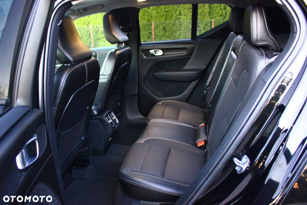 Volvo XC 40 D3 Momentum Pro - 32