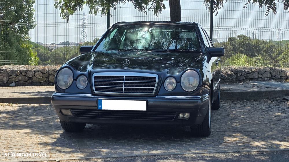 Mercedes-Benz E 300 D - 2