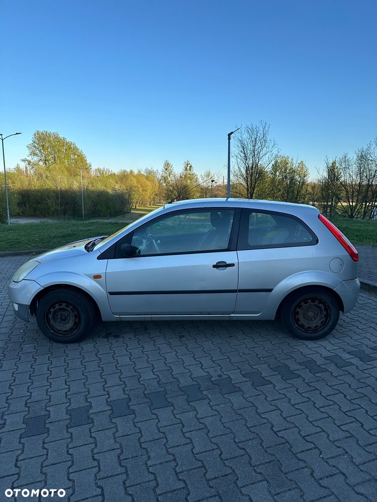 Ford Fiesta 1.4 - 6