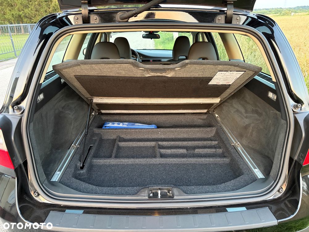 Volvo V70 2.0D Momentum - 30