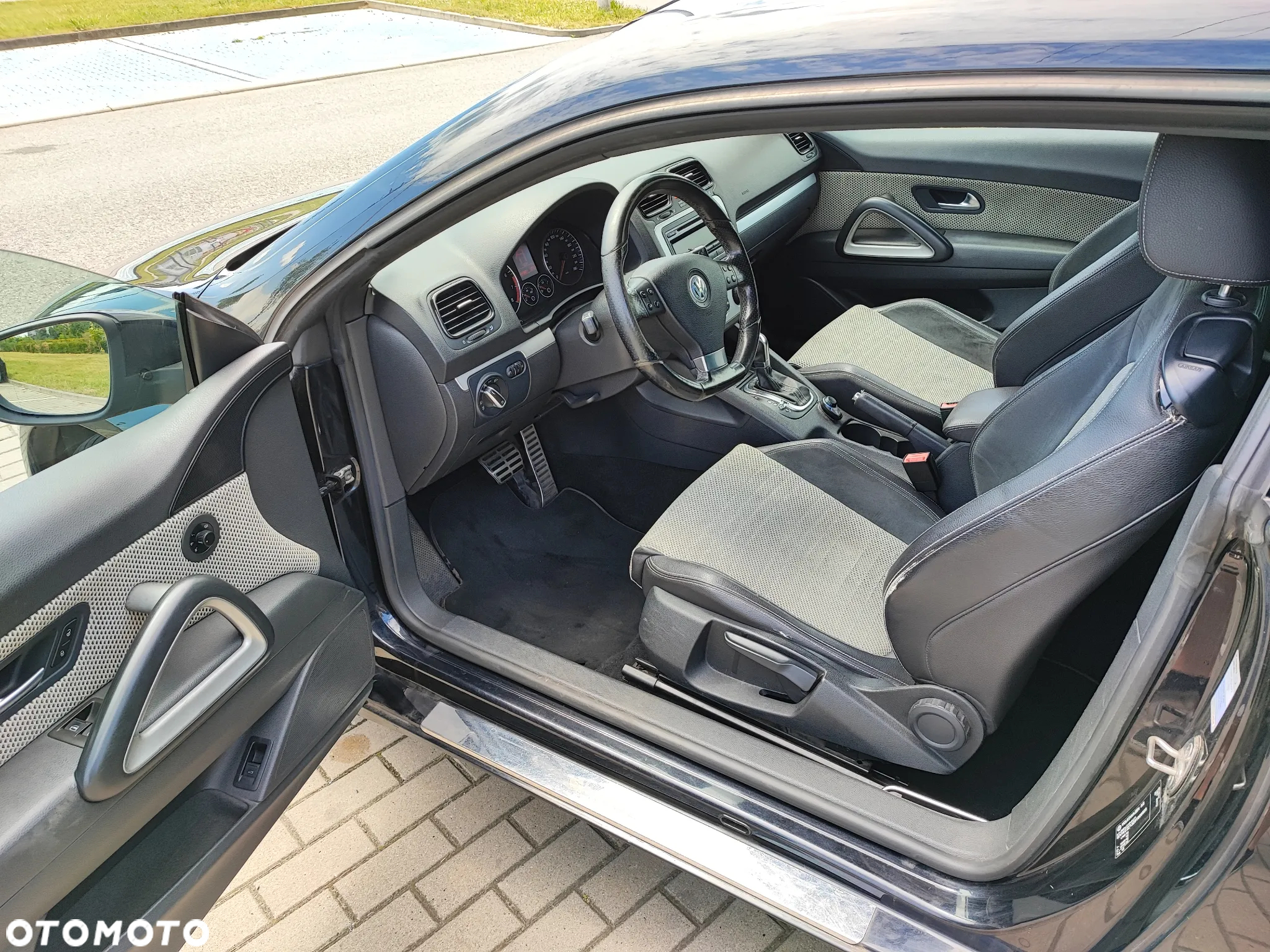 Volkswagen Scirocco 2.0 TSI DSG - 11