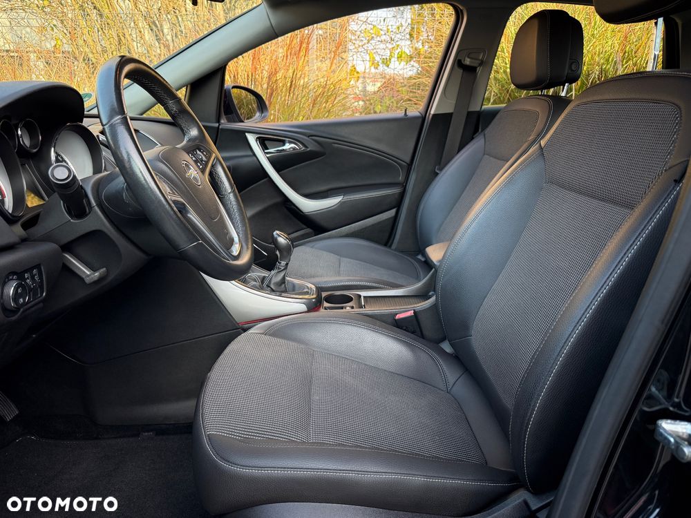 Opel Astra 1.4 T Cosmo - 17