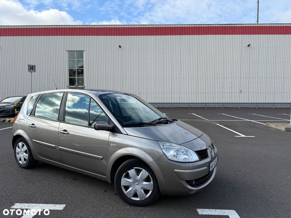 Renault Scenic 2.0 16V Privilege - 10