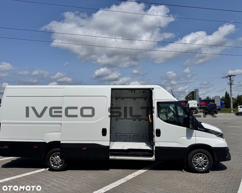 Iveco Daily Furgon 16m3 dostępny od ręki Biały/Szary - 6