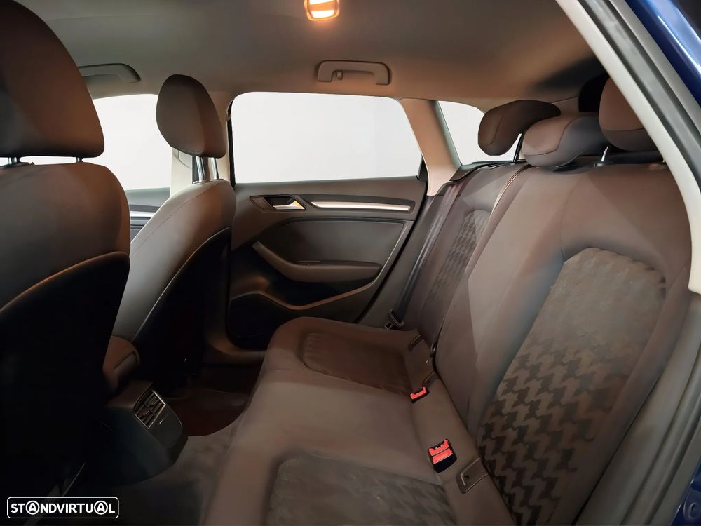 Audi A3 1.6 TDI Sport - 9