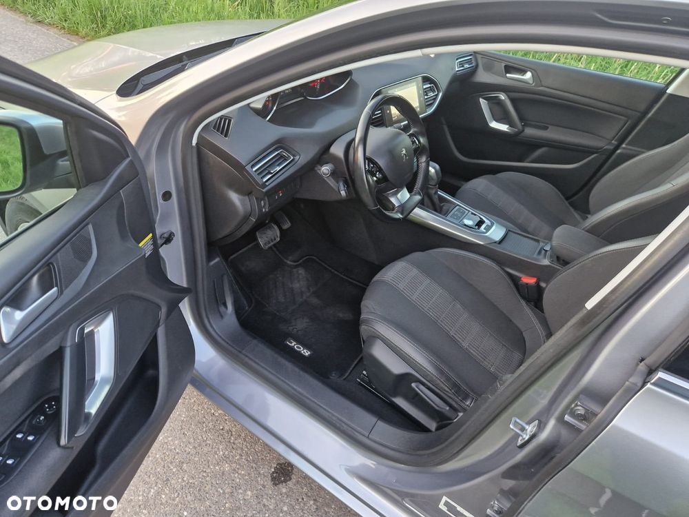 Peugeot 308 - 10
