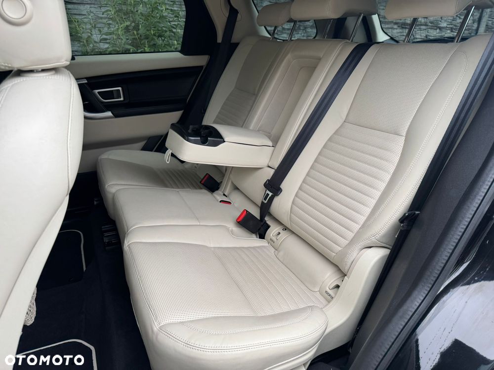 Land Rover Discovery Sport - 35