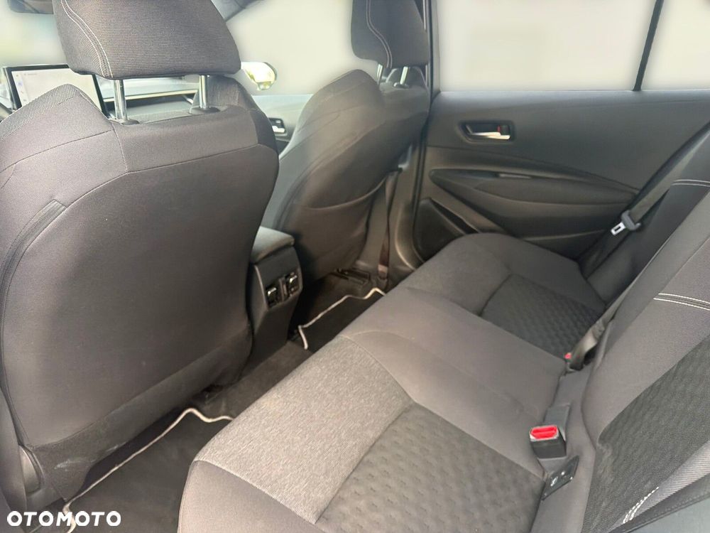 Toyota Corolla - 13