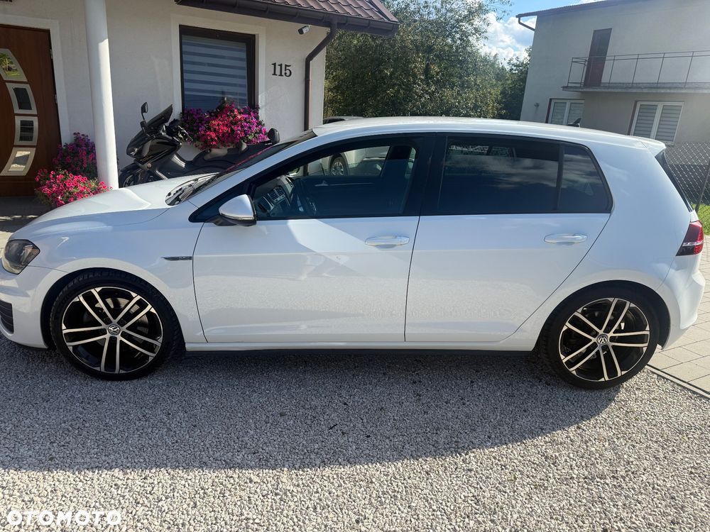 Volkswagen Golf 2.0 TDI BMT GTD DSG - 5