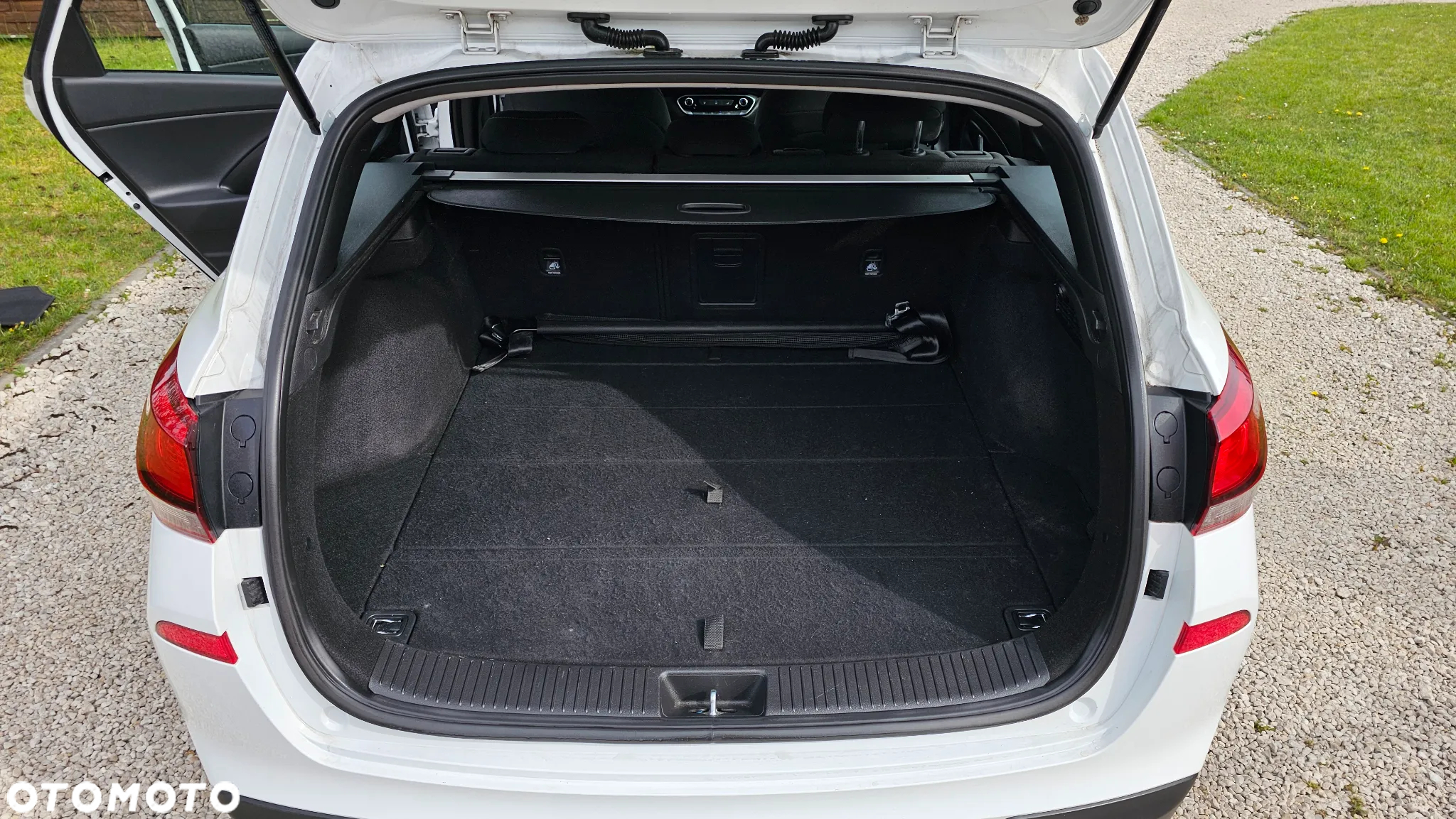 Hyundai i30 1.4 T-GDI DCT Fastback Premium - 30