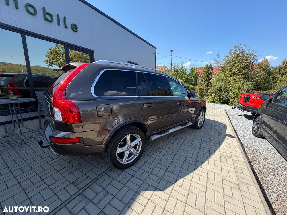 Volvo XC 90 D5 AWD Geartronic Momentum - 22