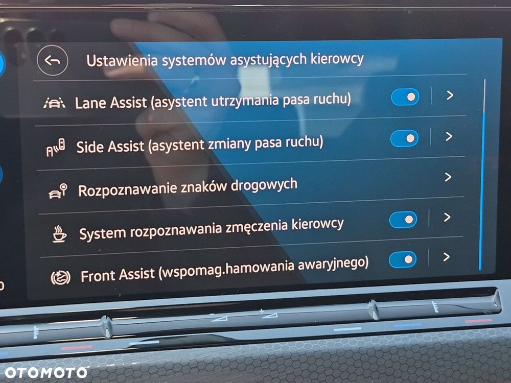 Volkswagen Golf - 26